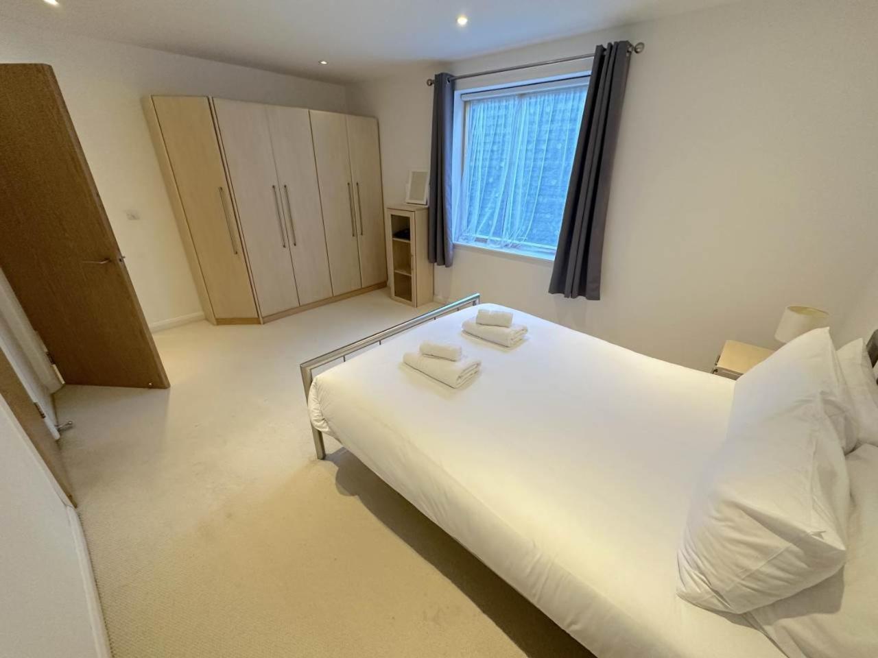 Parc Y Bryn Serviced Apartments Αμπερίστγουιθ Εξωτερικό φωτογραφία