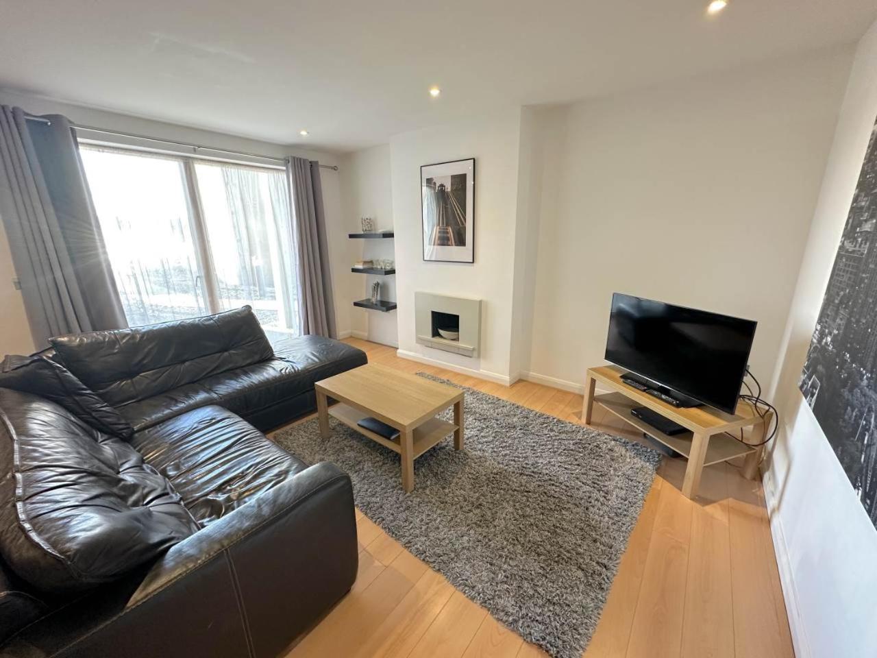 Parc Y Bryn Serviced Apartments Αμπερίστγουιθ Εξωτερικό φωτογραφία