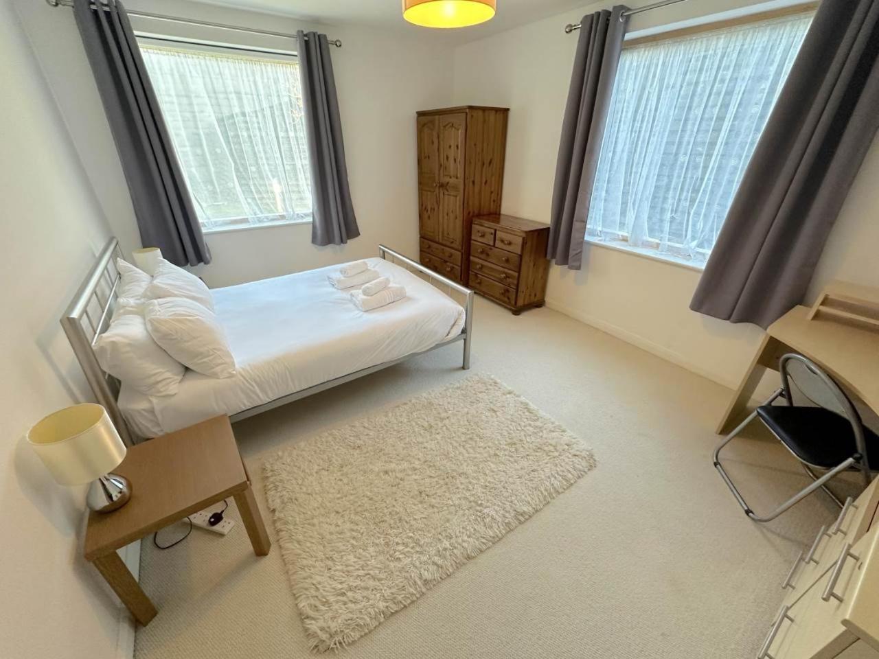 Parc Y Bryn Serviced Apartments Αμπερίστγουιθ Εξωτερικό φωτογραφία