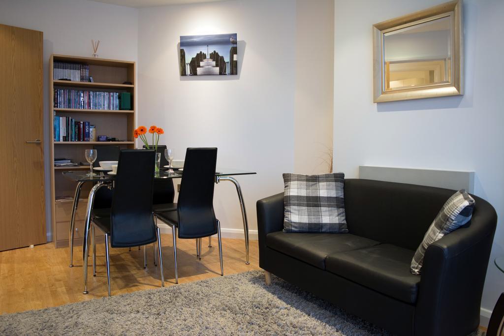 Parc Y Bryn Serviced Apartments Αμπερίστγουιθ Εξωτερικό φωτογραφία