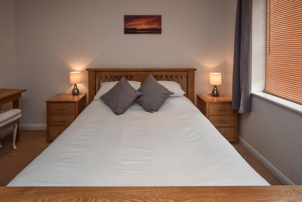 Parc Y Bryn Serviced Apartments Αμπερίστγουιθ Εξωτερικό φωτογραφία