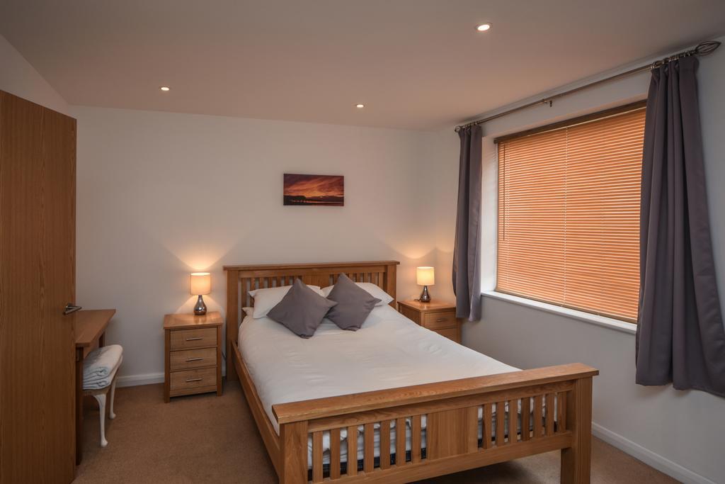 Parc Y Bryn Serviced Apartments Αμπερίστγουιθ Εξωτερικό φωτογραφία